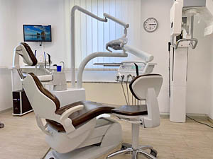 Behandlungszimmer2 Zahnarzt Thomas Geier